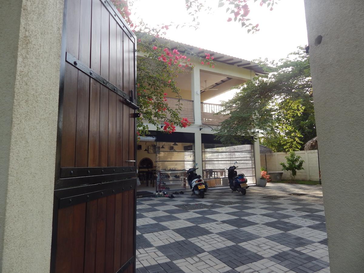 Jj'S Hostel Mirissa Exterior foto